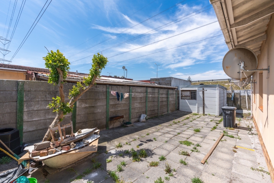 3 Bedroom Property for Sale in Gatesville Western Cape
